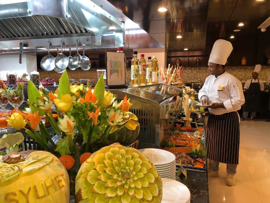 Grand Sylhet Hotel&Resort Buitenkant foto
