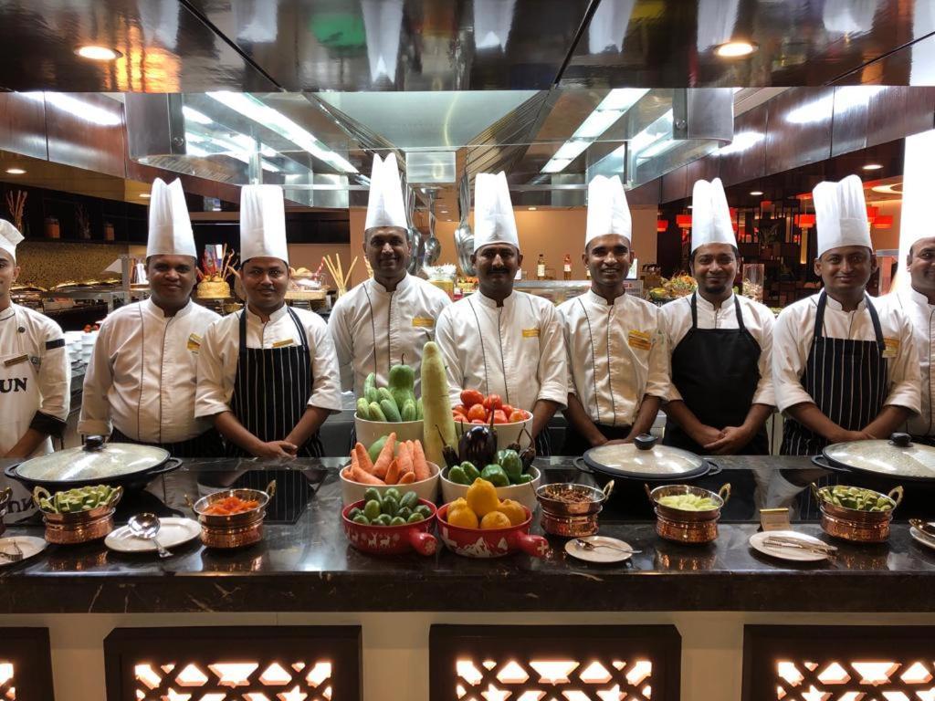 Grand Sylhet Hotel&Resort Buitenkant foto