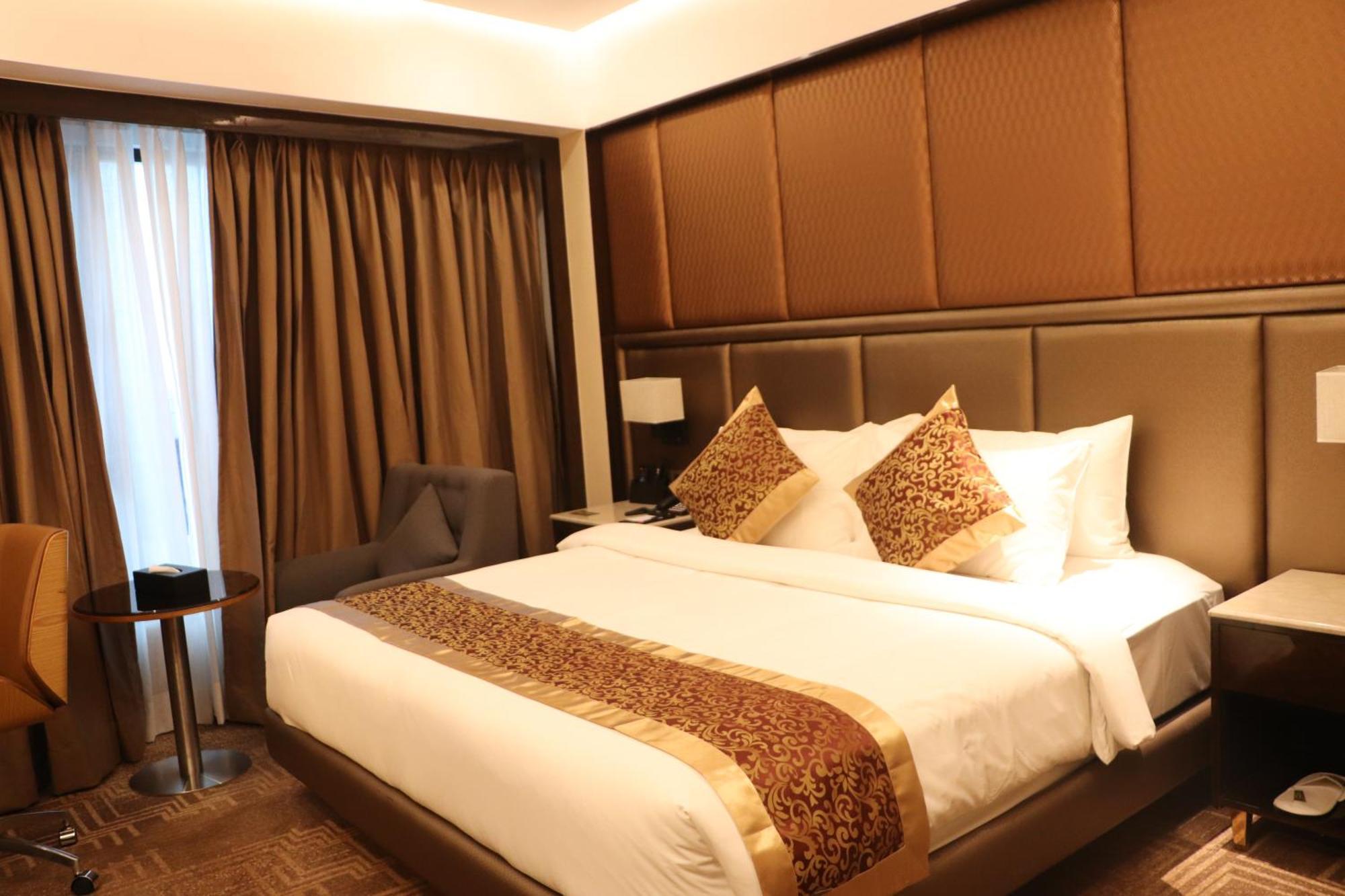 Grand Sylhet Hotel&Resort Buitenkant foto